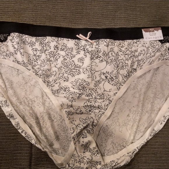 Cacique 22/24 (3X) No-Show Hipster Panty w/ Lace - Picture 1 of 5
